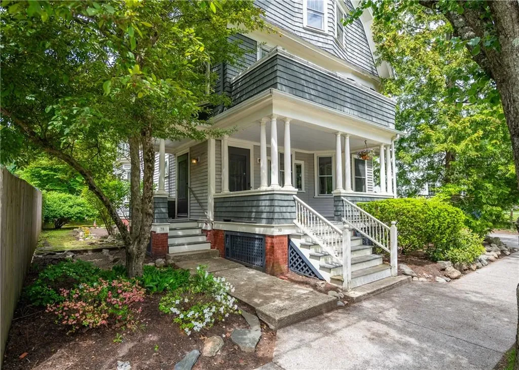 78 80 Grotto Avenue Providence RI 02906