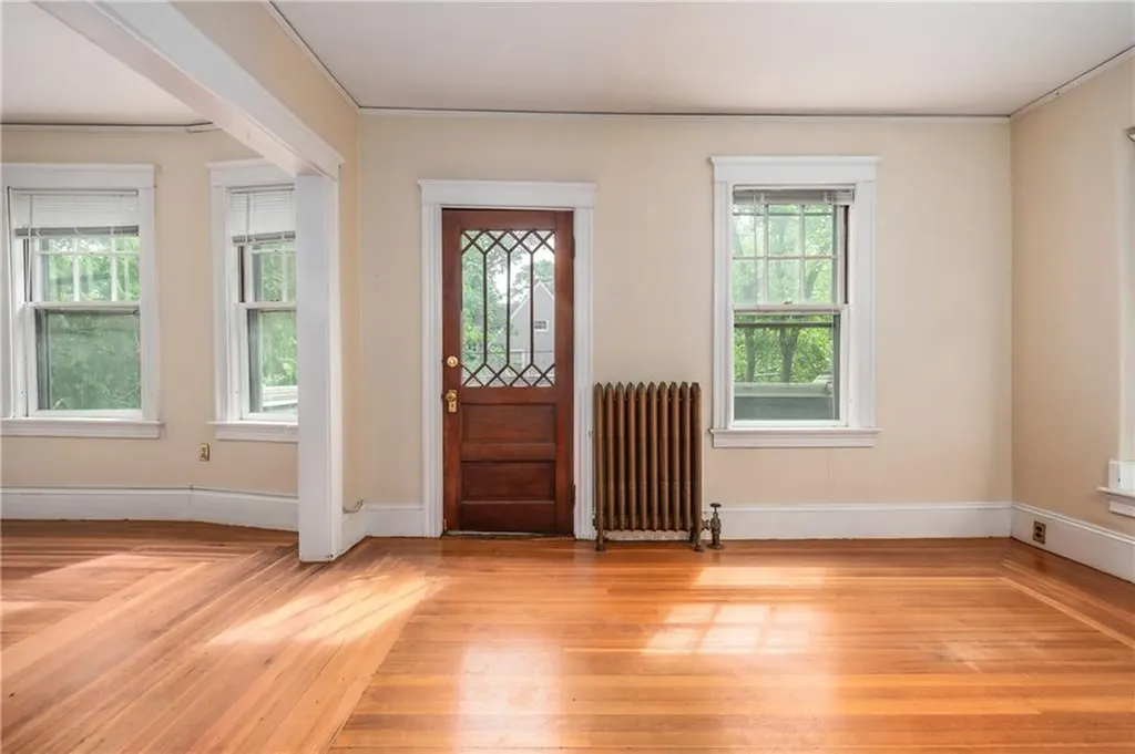 78 80 Grotto Avenue Providence RI 02906