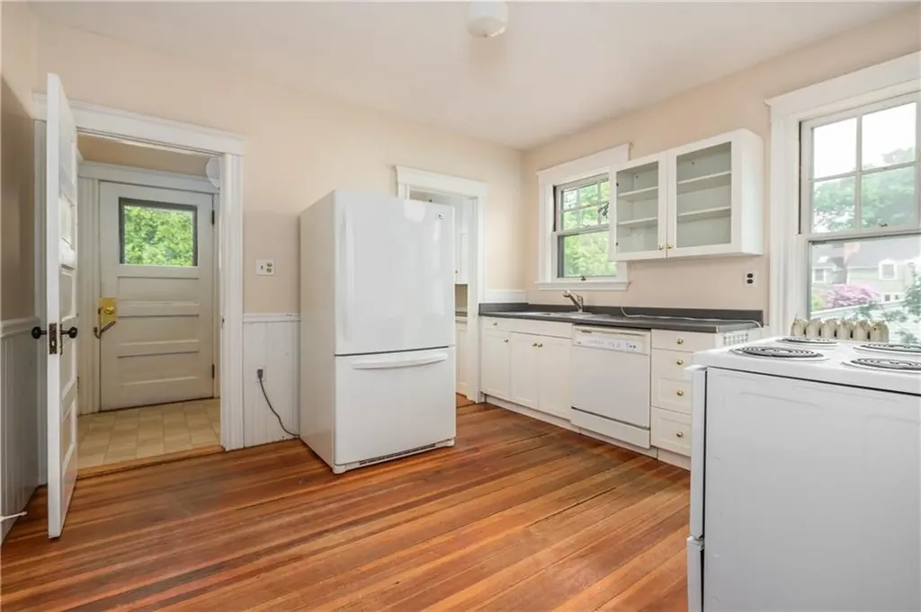 78 80 Grotto Avenue Providence RI 02906