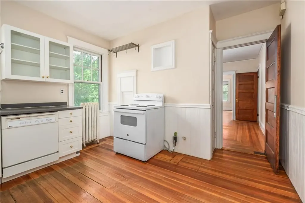 78 80 Grotto Avenue Providence RI 02906