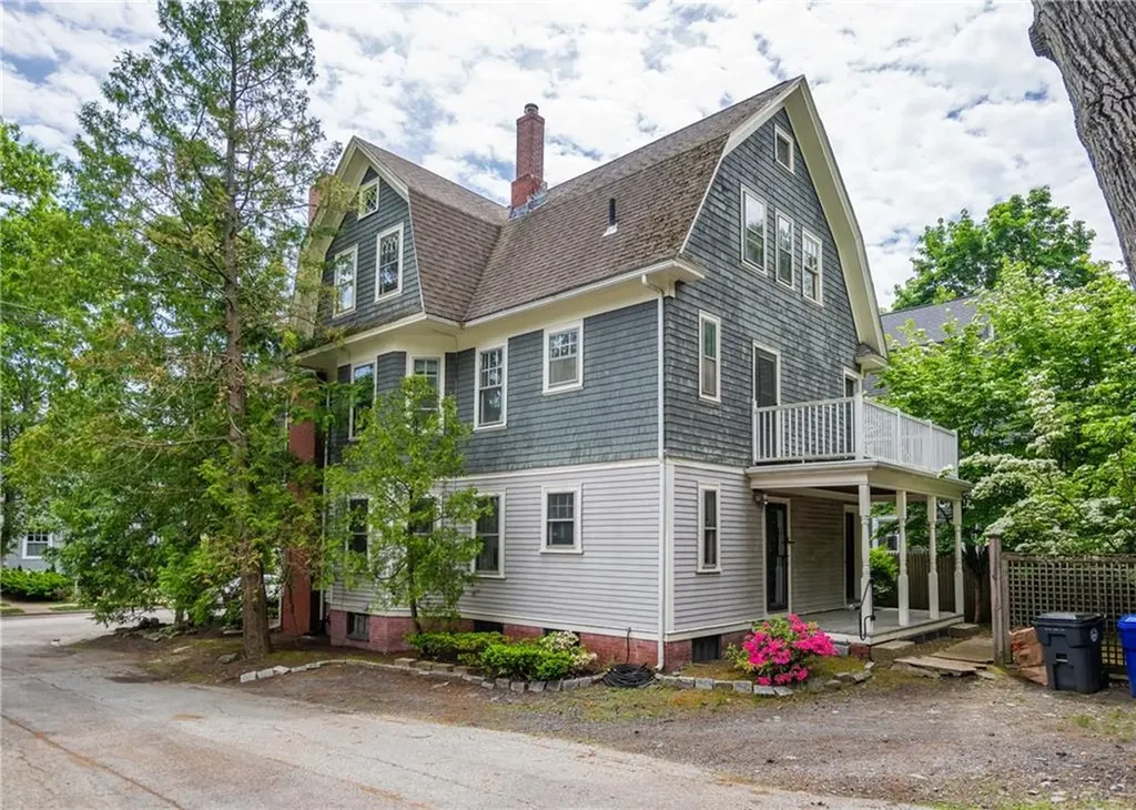 78 80 Grotto Avenue Providence RI 02906