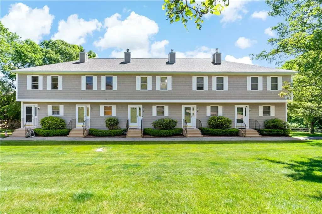 41 Charles Drive Tiverton RI 02878
