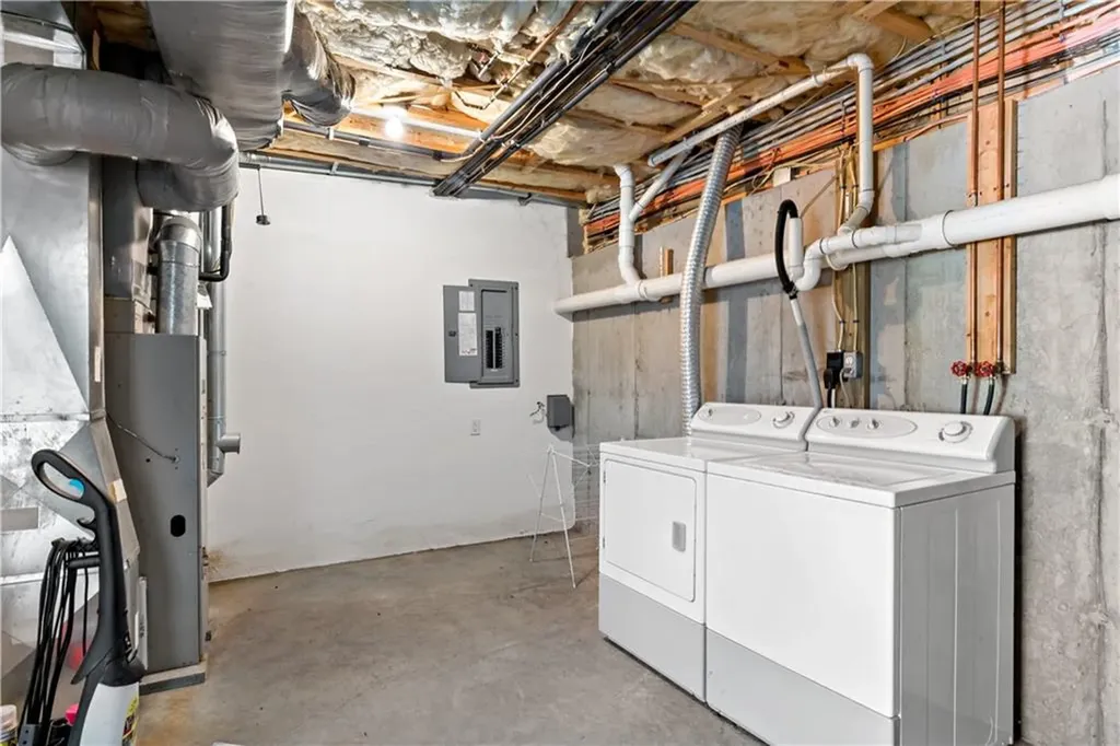41 Charles Drive Tiverton RI 02878