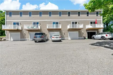 41 Charles Drive Tiverton RI 02878