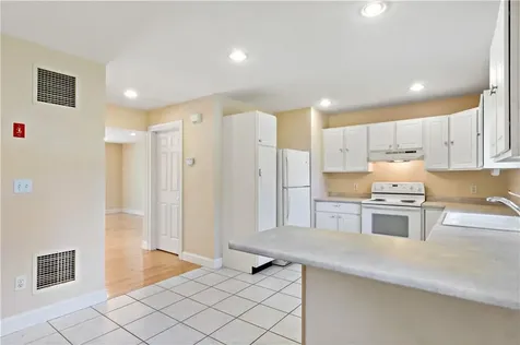 41 Charles Drive Tiverton RI 02878