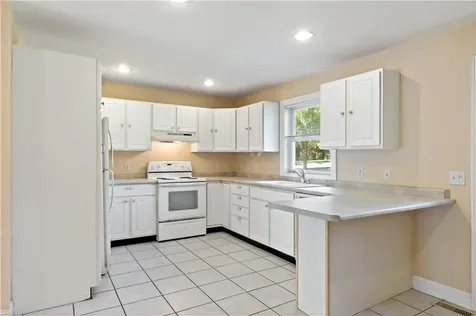 41 Charles Drive Tiverton RI 02878