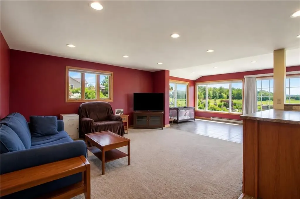 151 Conanicus Road Narragansett RI 02882