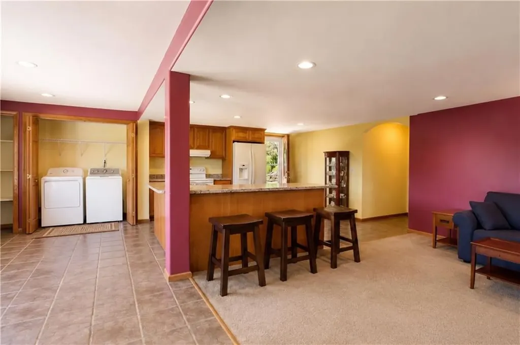 151 Conanicus Road Narragansett RI 02882