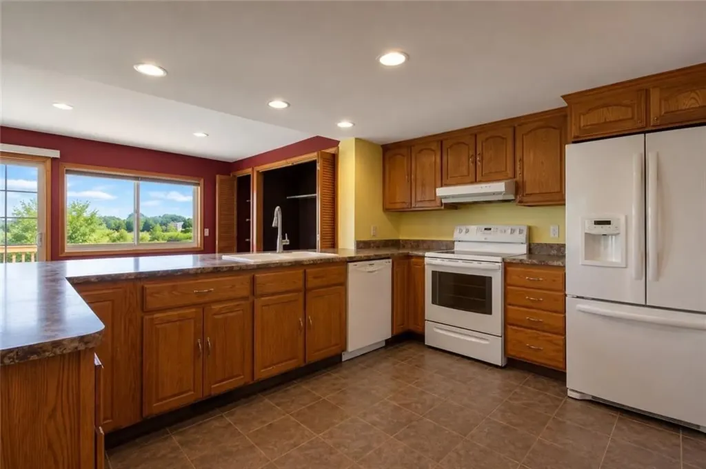 151 Conanicus Road Narragansett RI 02882