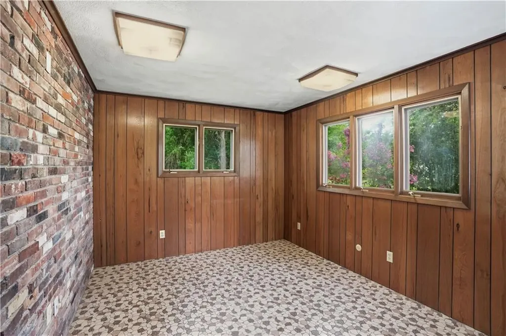 14 Cardinal Road Cranston RI 02921