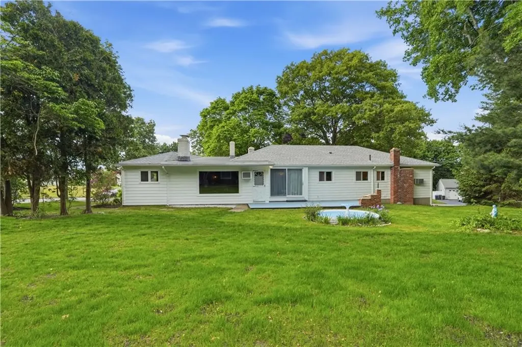 14 Cardinal Road Cranston RI 02921