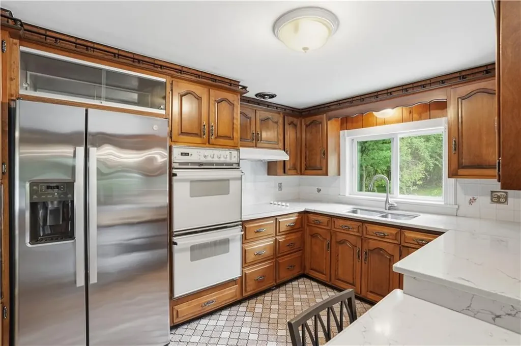 14 Cardinal Road Cranston RI 02921
