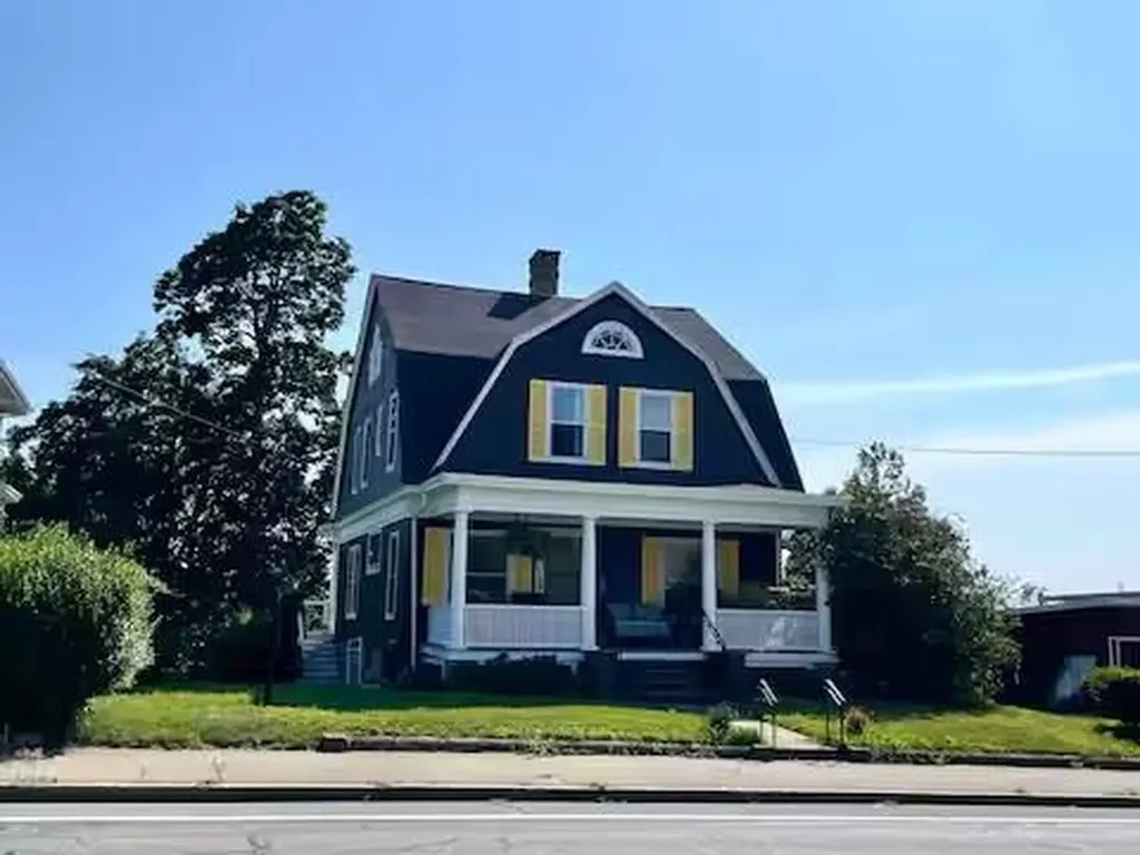 67 Granite Street Westerly RI 02891