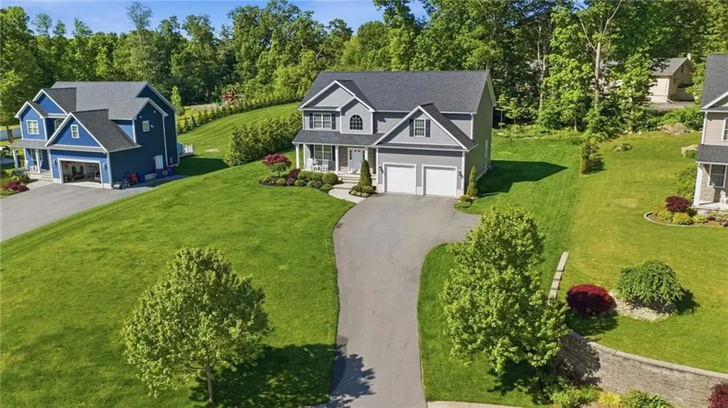 12 Hidden Hills Drive Seekonk MA 02771