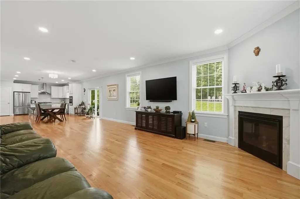 12 Hidden Hills Drive Seekonk MA 02771