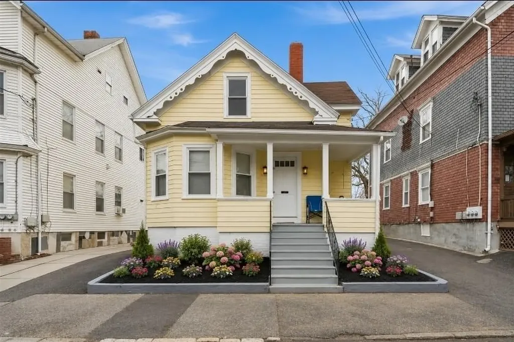 175 Montgomery Avenue Providence RI 02905