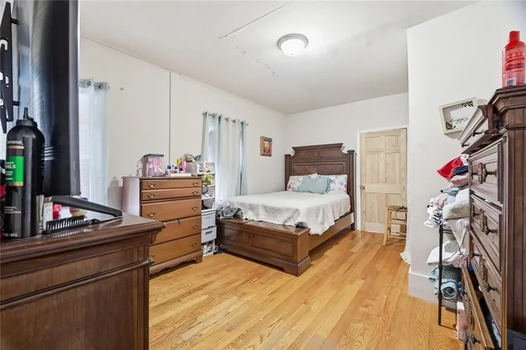 175 Montgomery Avenue Providence RI 02905