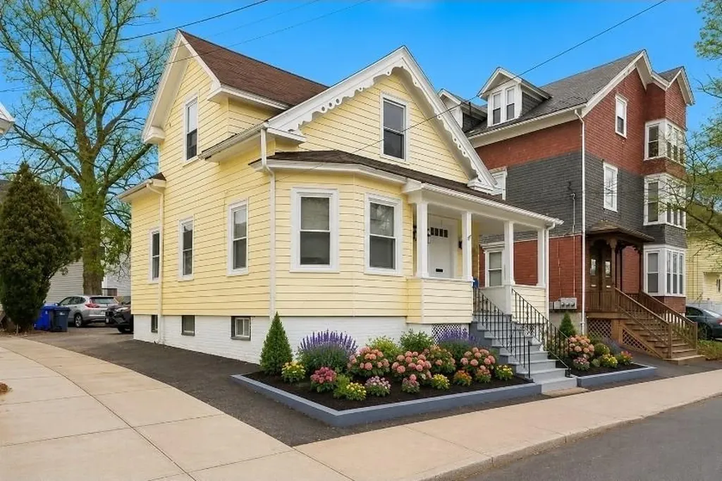 175 Montgomery Avenue Providence RI 02905