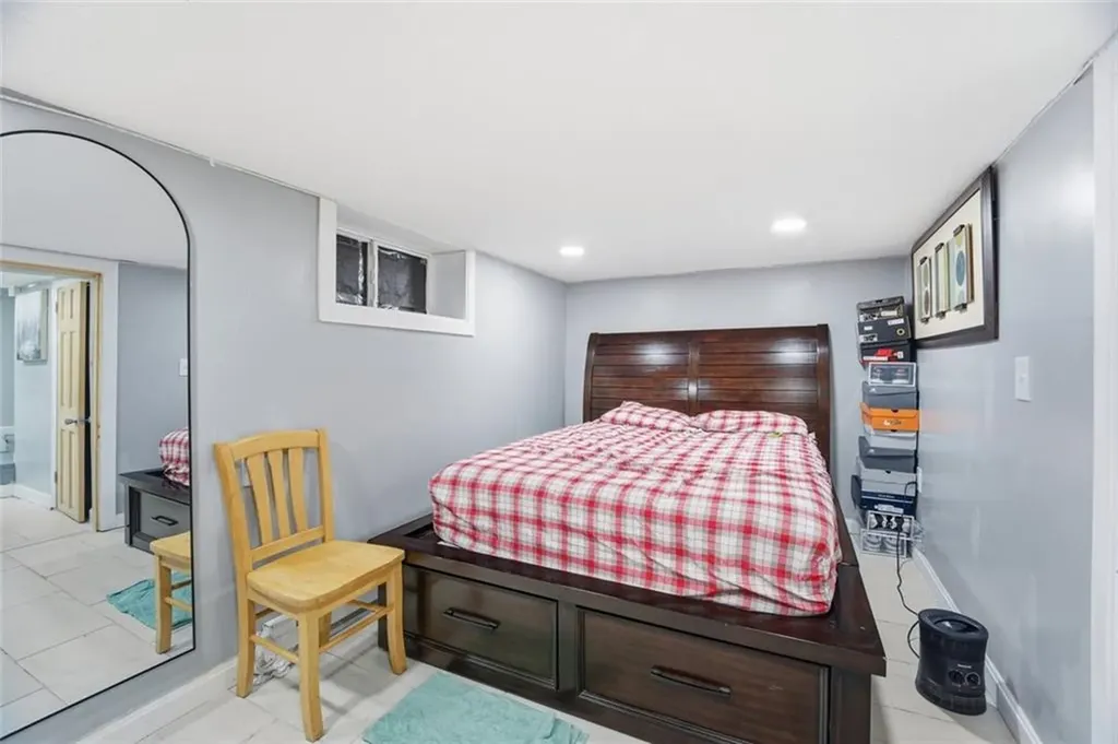 175 Montgomery Avenue Providence RI 02905
