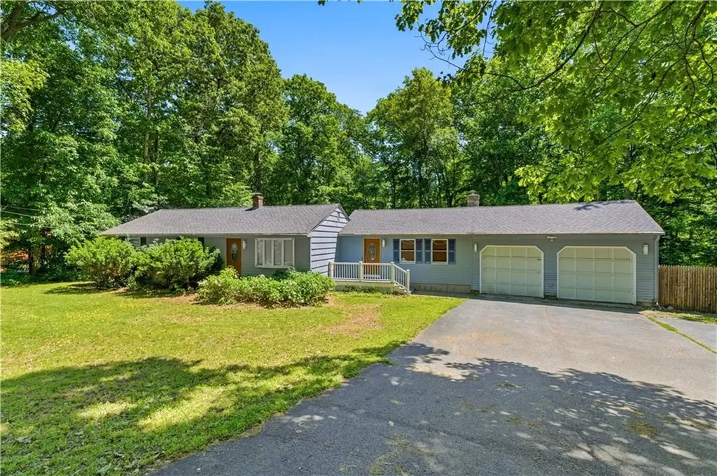 584 Hartford Pike Scituate RI 02857