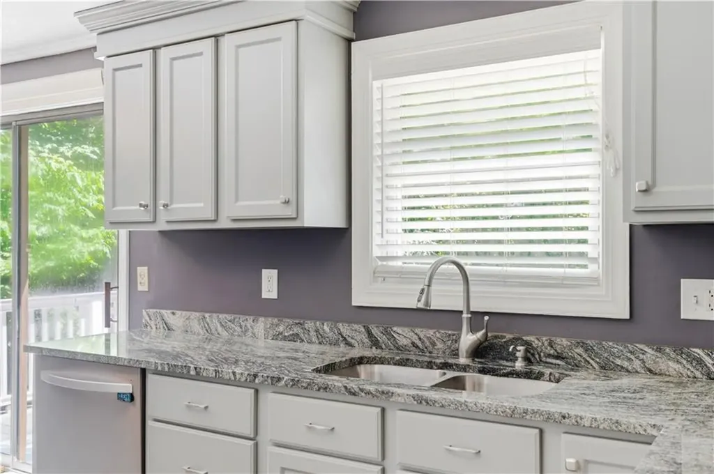 584 Hartford Pike Scituate RI 02857