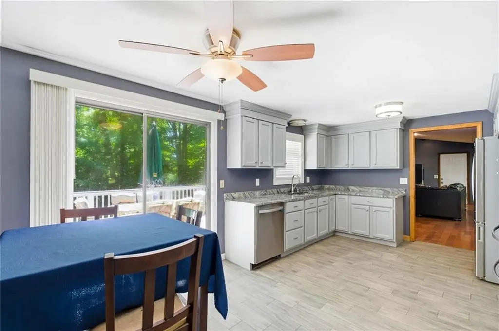 584 Hartford Pike Scituate RI 02857
