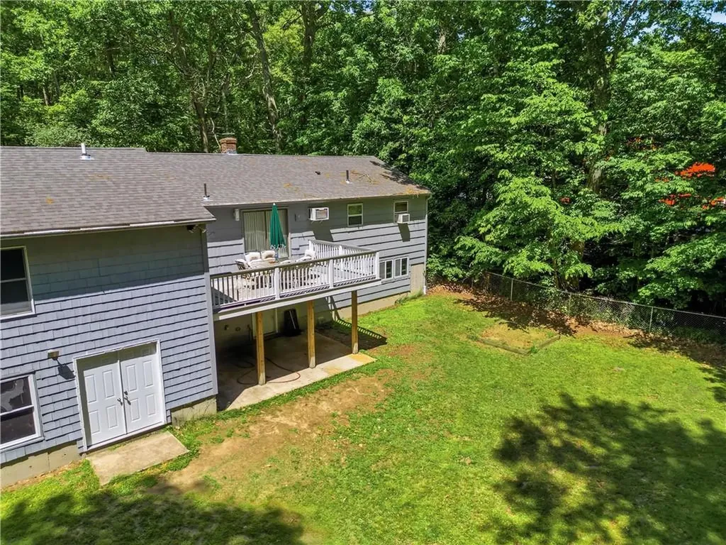 584 Hartford Pike Scituate RI 02857