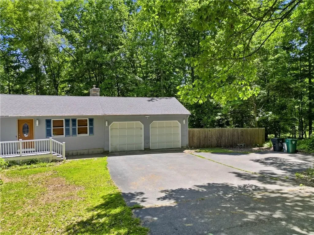 584 Hartford Pike Scituate RI 02857