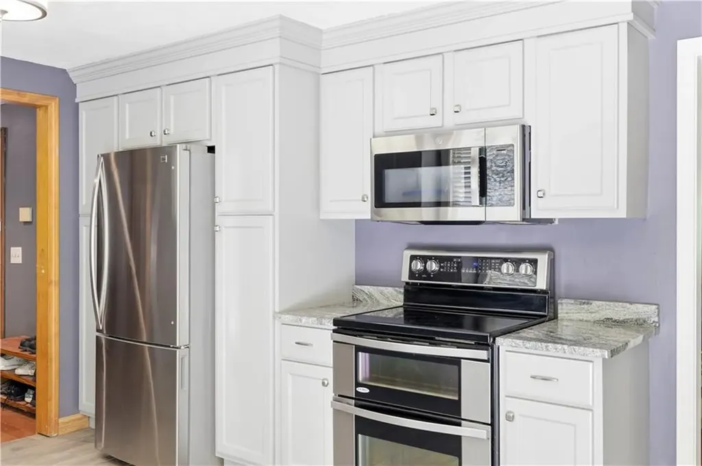 584 Hartford Pike Scituate RI 02857