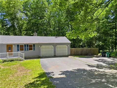 584 Hartford Pike Scituate RI 02857