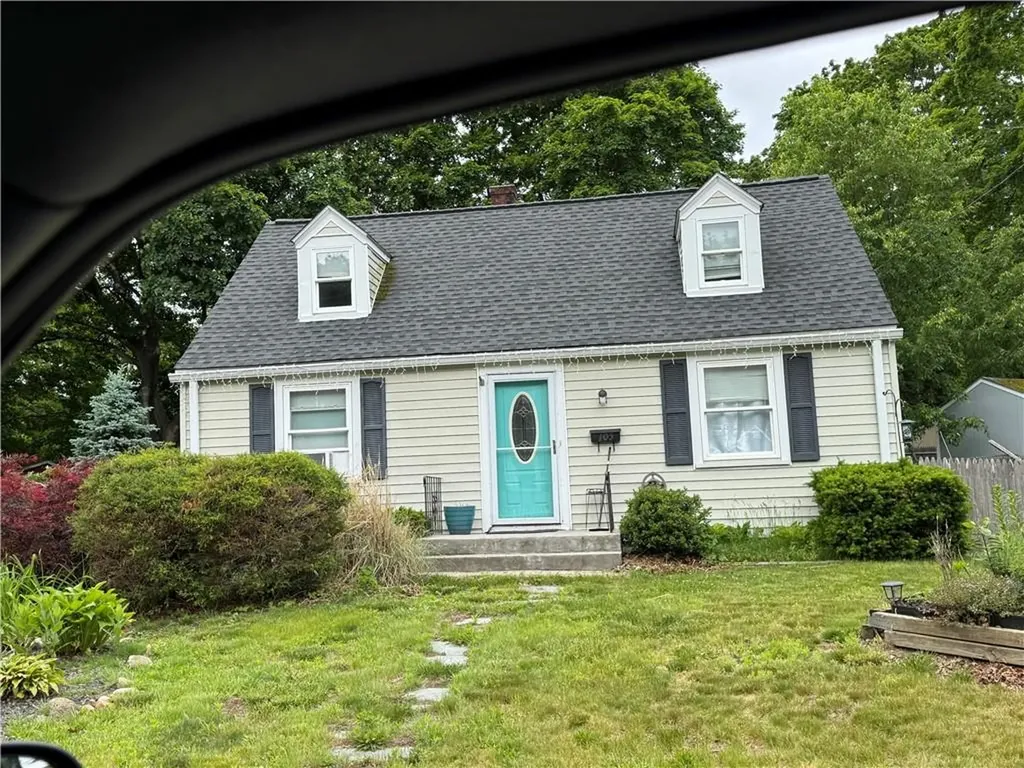 105 Lake Drive North Kingstown RI 02852