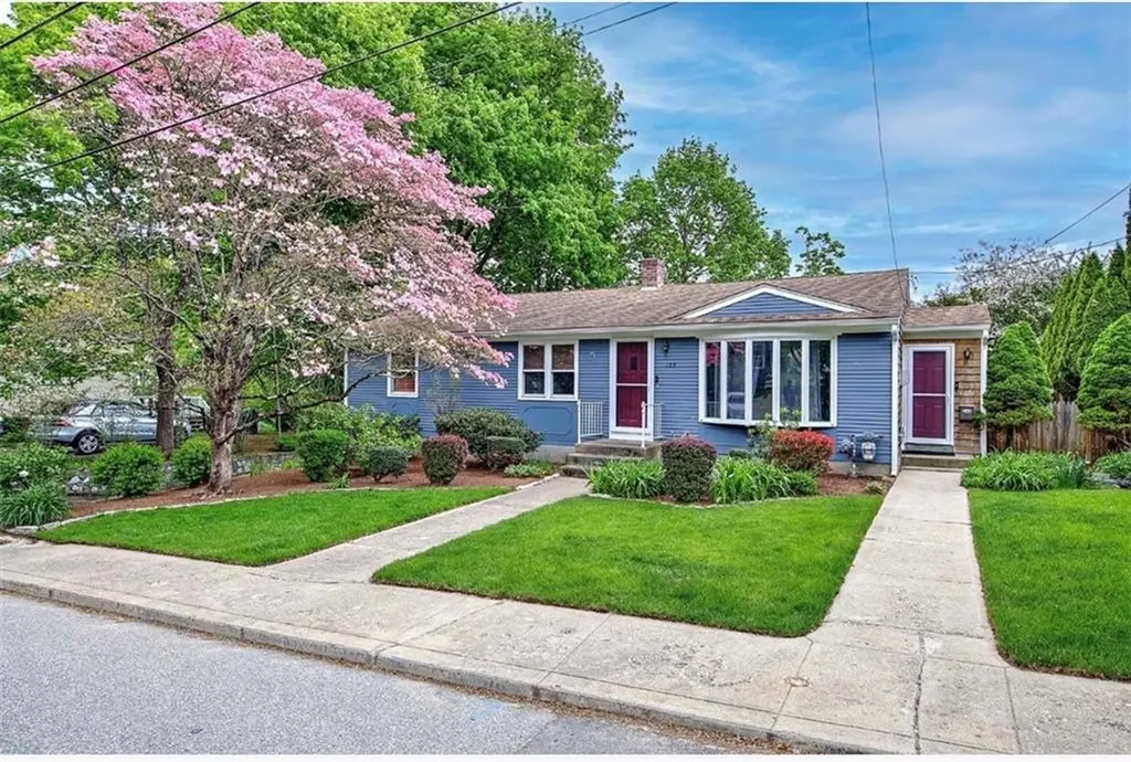 135 Foote Street Barrington RI 02806