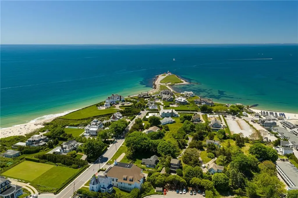 8 Chapel Place Westerly RI 02891