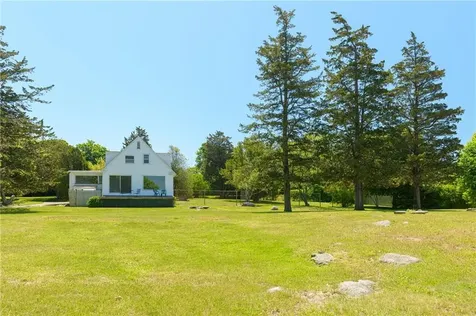 8 Chapel Place Westerly RI 02891