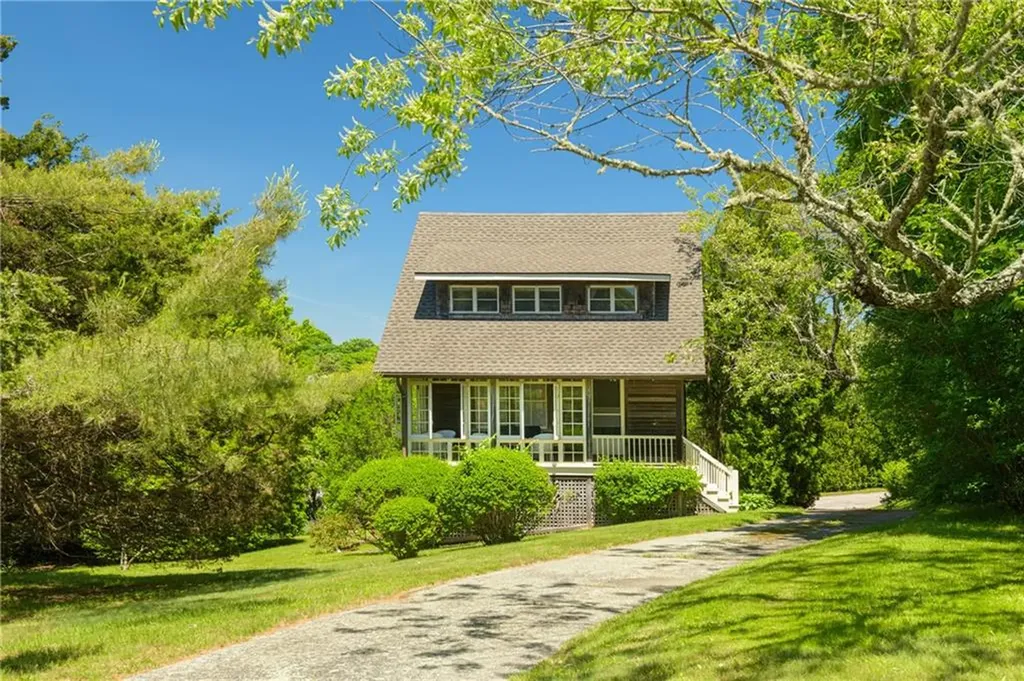 6 Chapel Place Westerly RI 02891