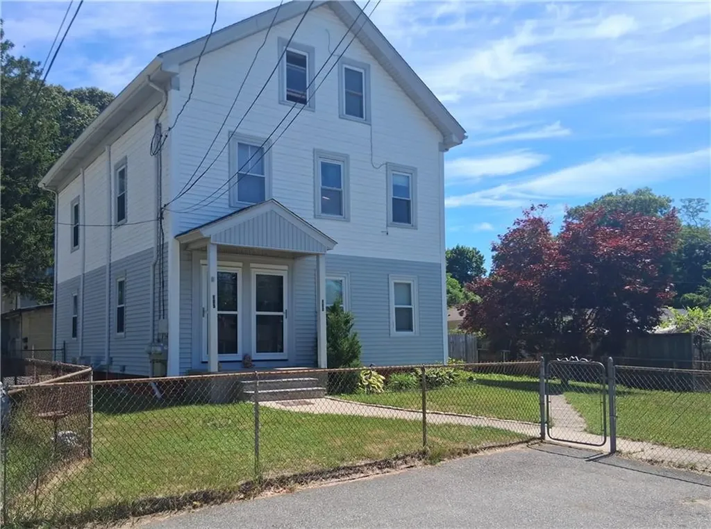103 Roger Williams Avenue East Providence RI 02916