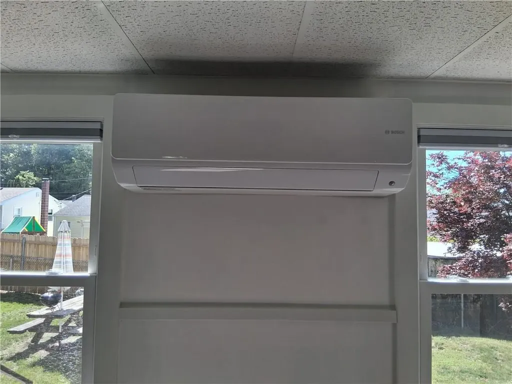 103 Roger Williams Avenue East Providence RI 02916