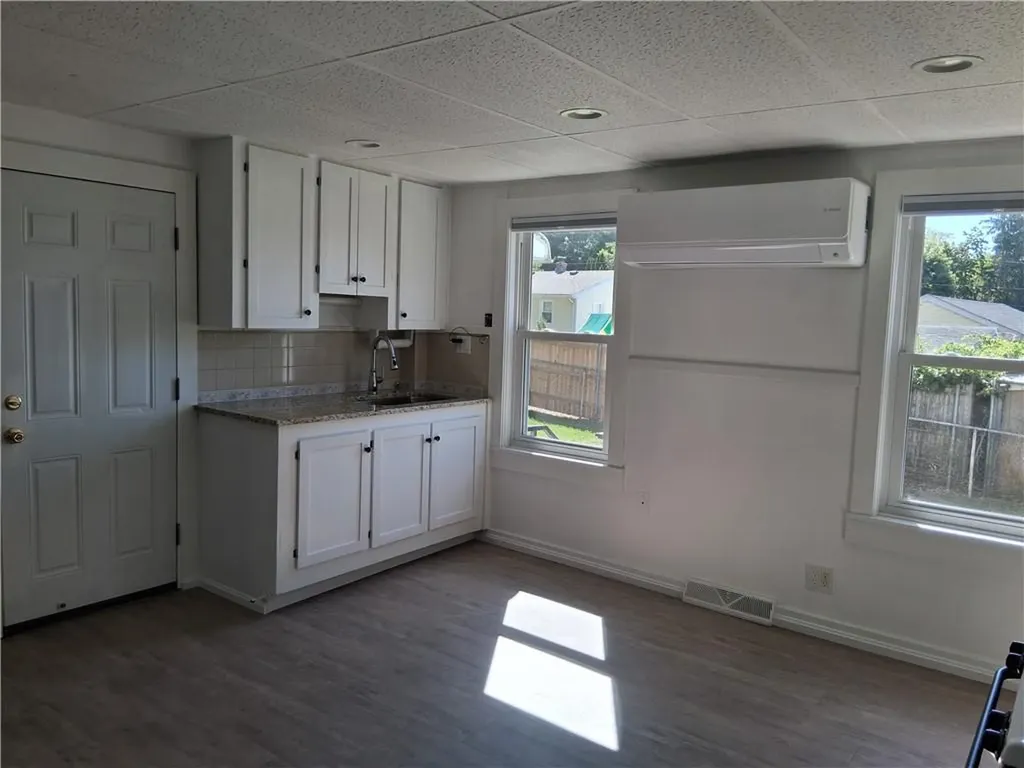 103 Roger Williams Avenue East Providence RI 02916