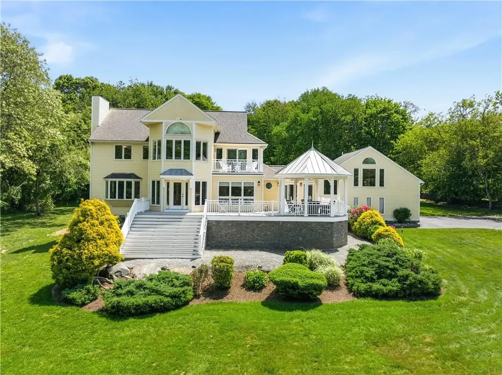 38 Gondola Avenue Jamestown RI 02835