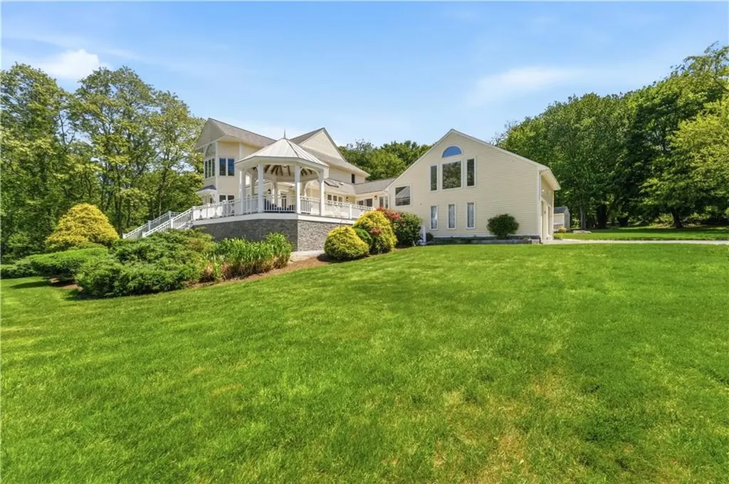 38 Gondola Avenue Jamestown RI 02835
