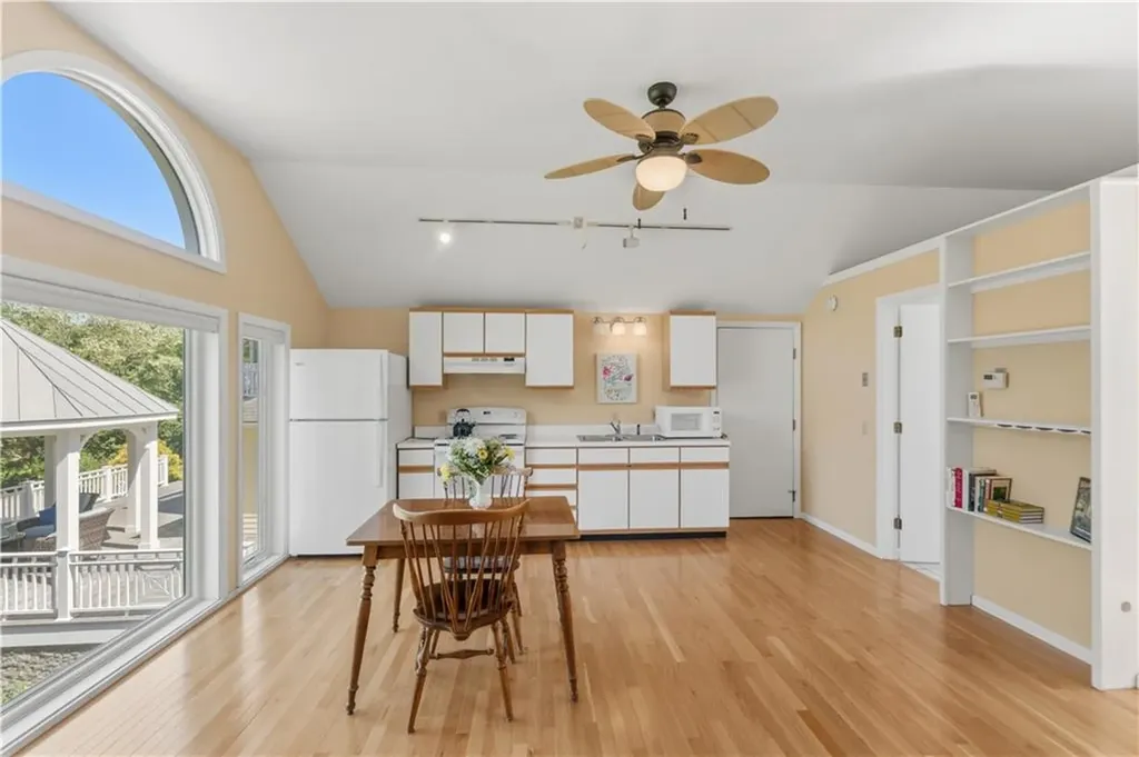 38 Gondola Avenue Jamestown RI 02835