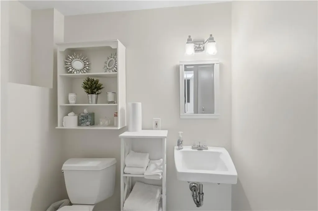 38 Gondola Avenue Jamestown RI 02835