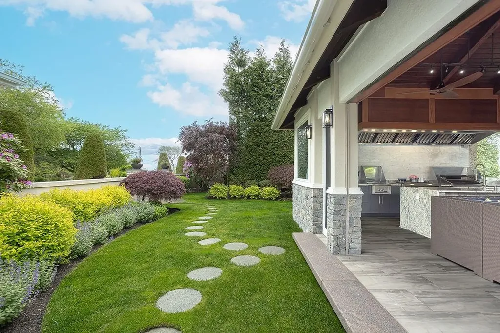 126 Cliff Drive Narragansett RI 02882