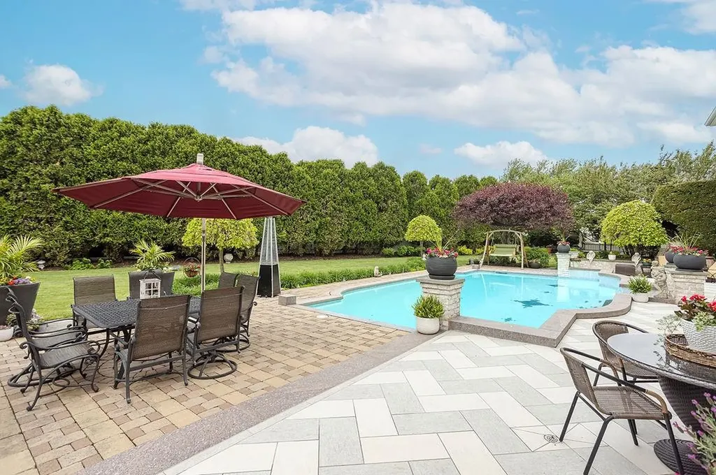 126 Cliff Drive Narragansett RI 02882