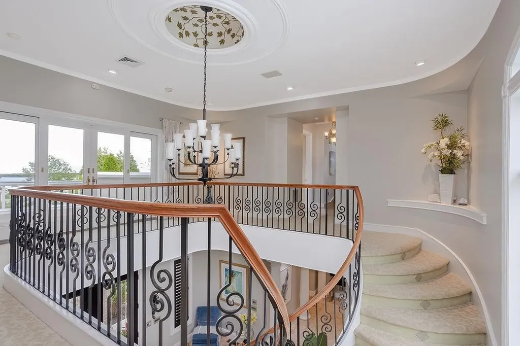 126 Cliff Drive Narragansett RI 02882