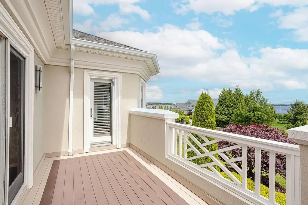 126 Cliff Drive Narragansett RI 02882