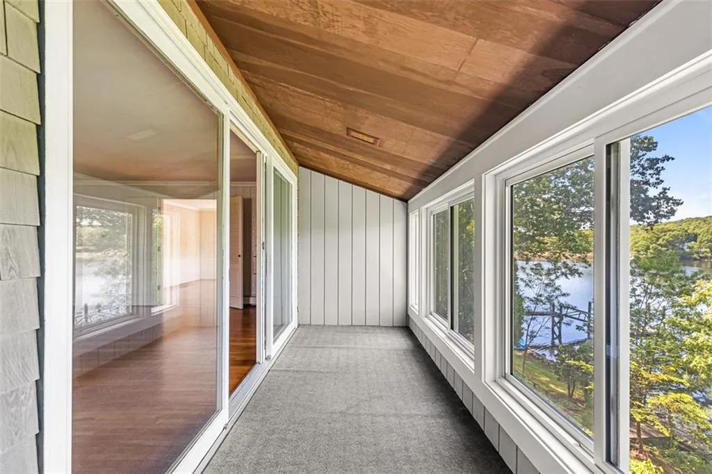 28 Lakeside Drive Narragansett RI 02882