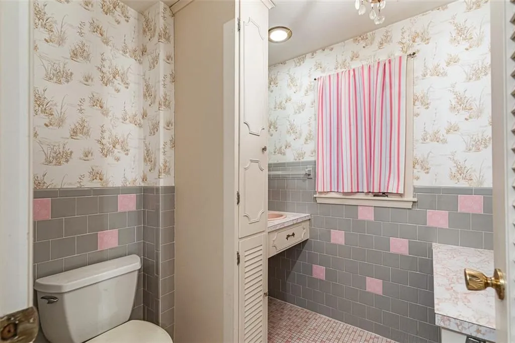 28 Lakeside Drive Narragansett RI 02882