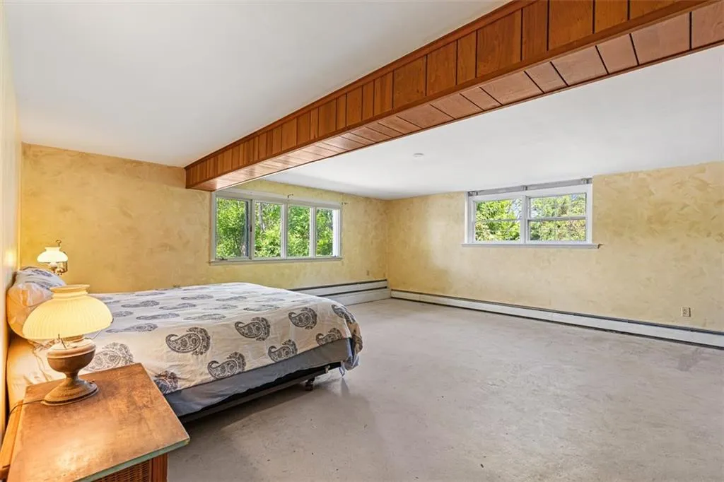 28 Lakeside Drive Narragansett RI 02882