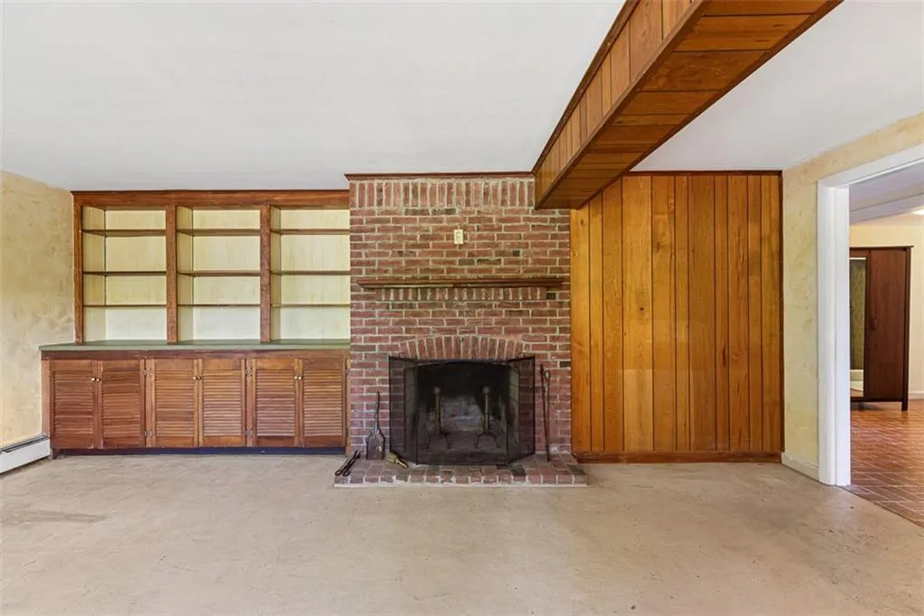 28 Lakeside Drive Narragansett RI 02882